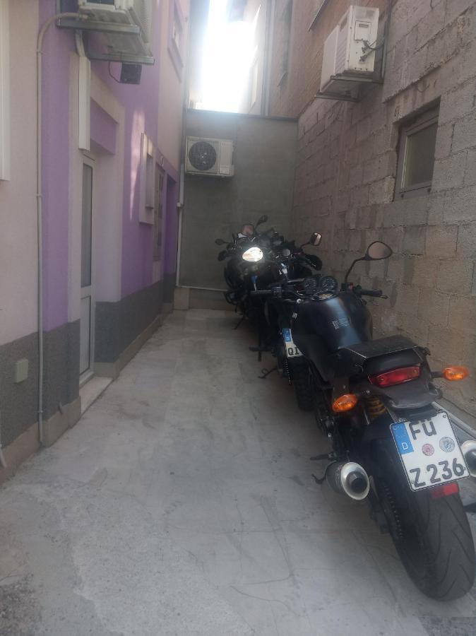מוסטר Central Located Guest House חדר תמונה