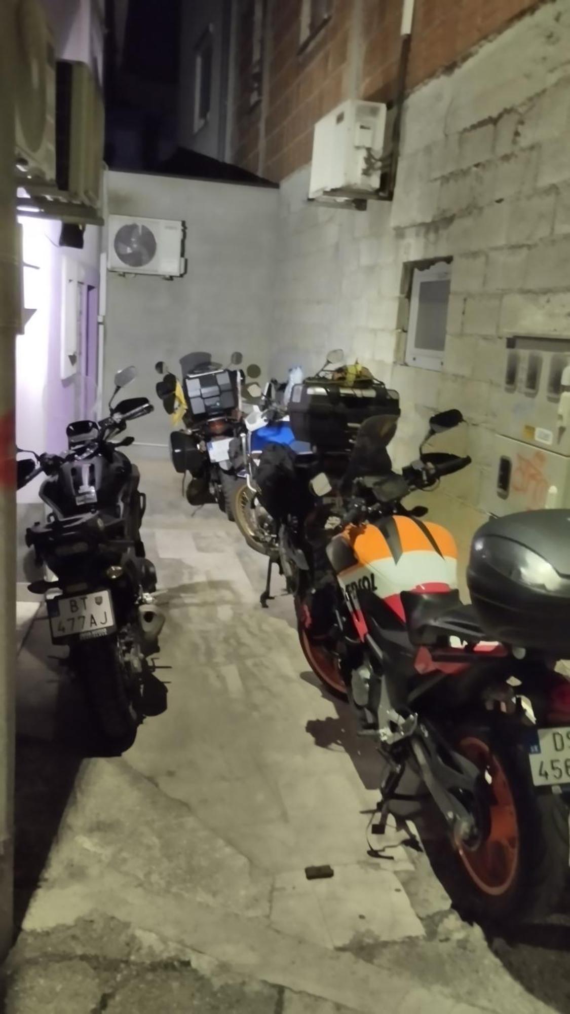 מוסטר Central Located Guest House מראה חיצוני תמונה