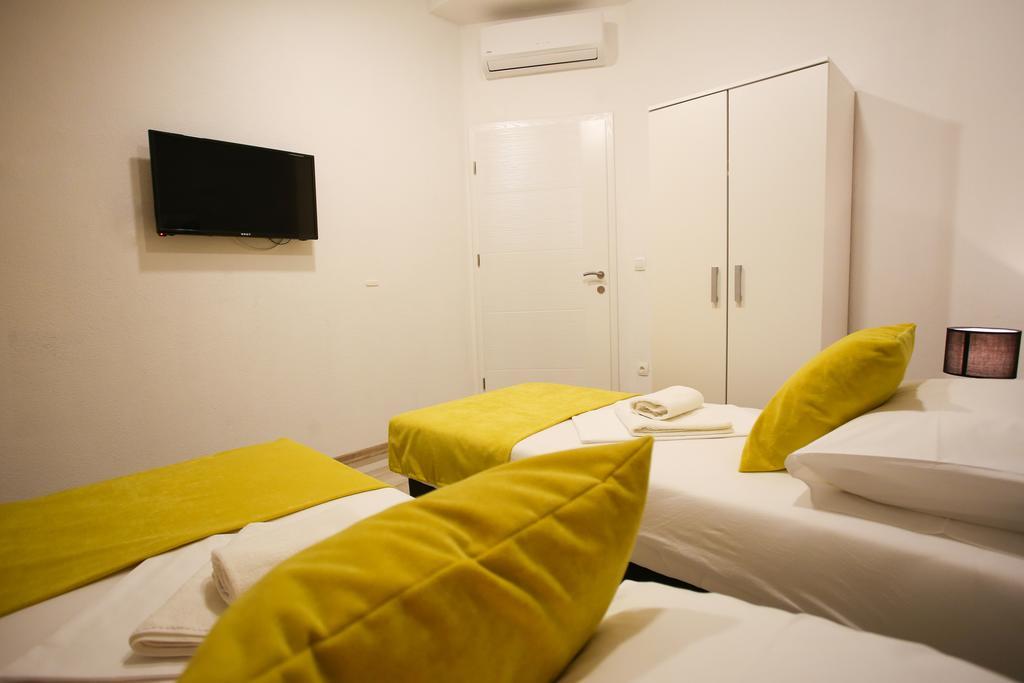 מוסטר Central Located Guest House מראה חיצוני תמונה