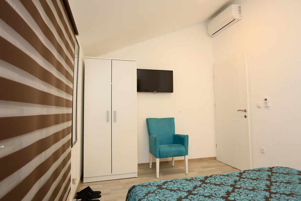מוסטר Central Located Guest House מראה חיצוני תמונה